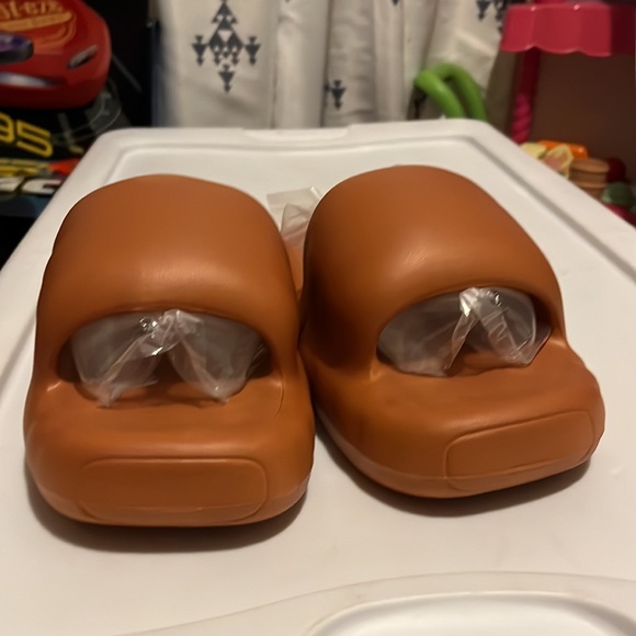 EVA Foam Cloud Puffed Slides size 9-10 Mens New Rust Orange - Picture 5 of 16